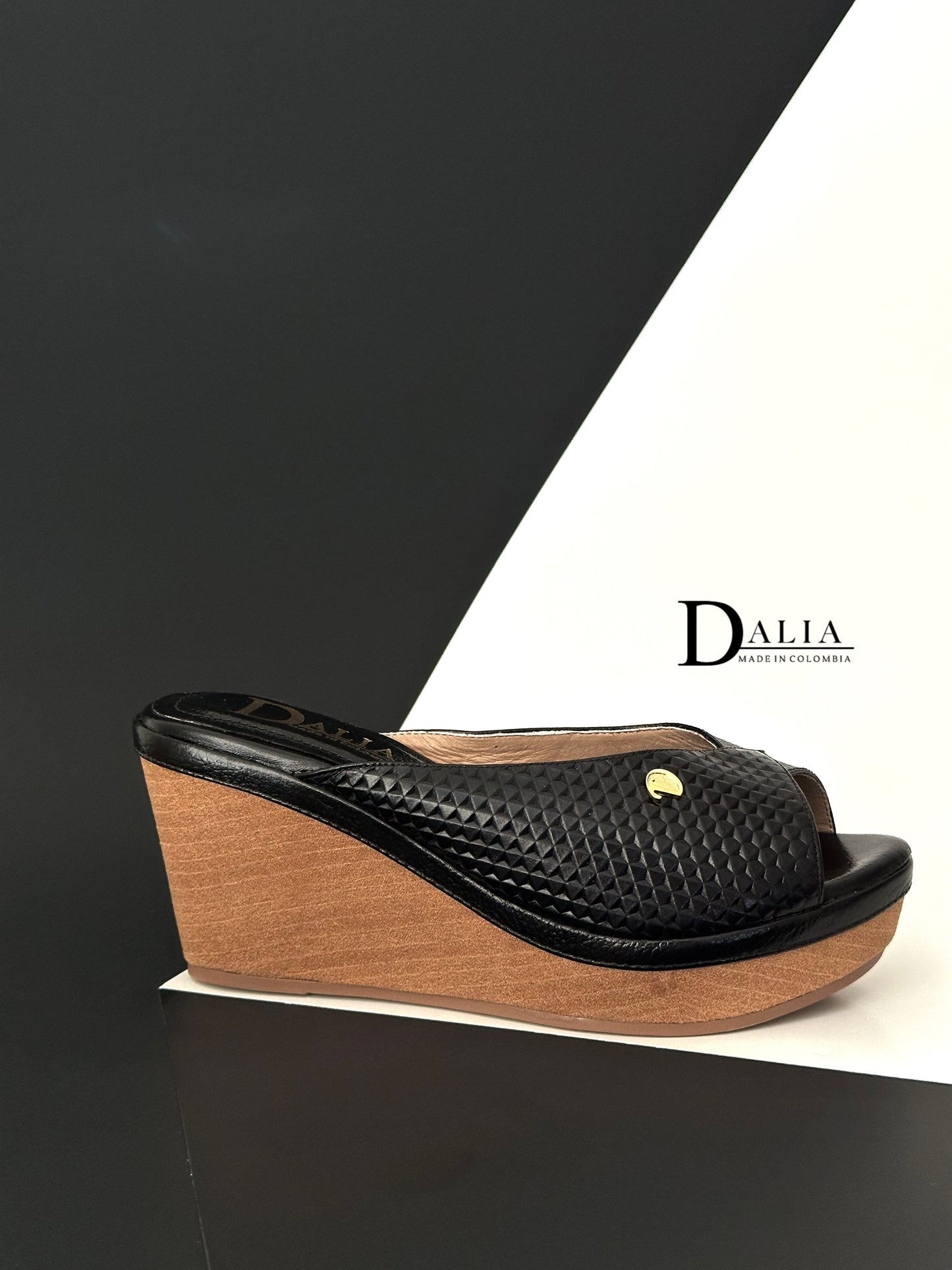 Platform D-Black